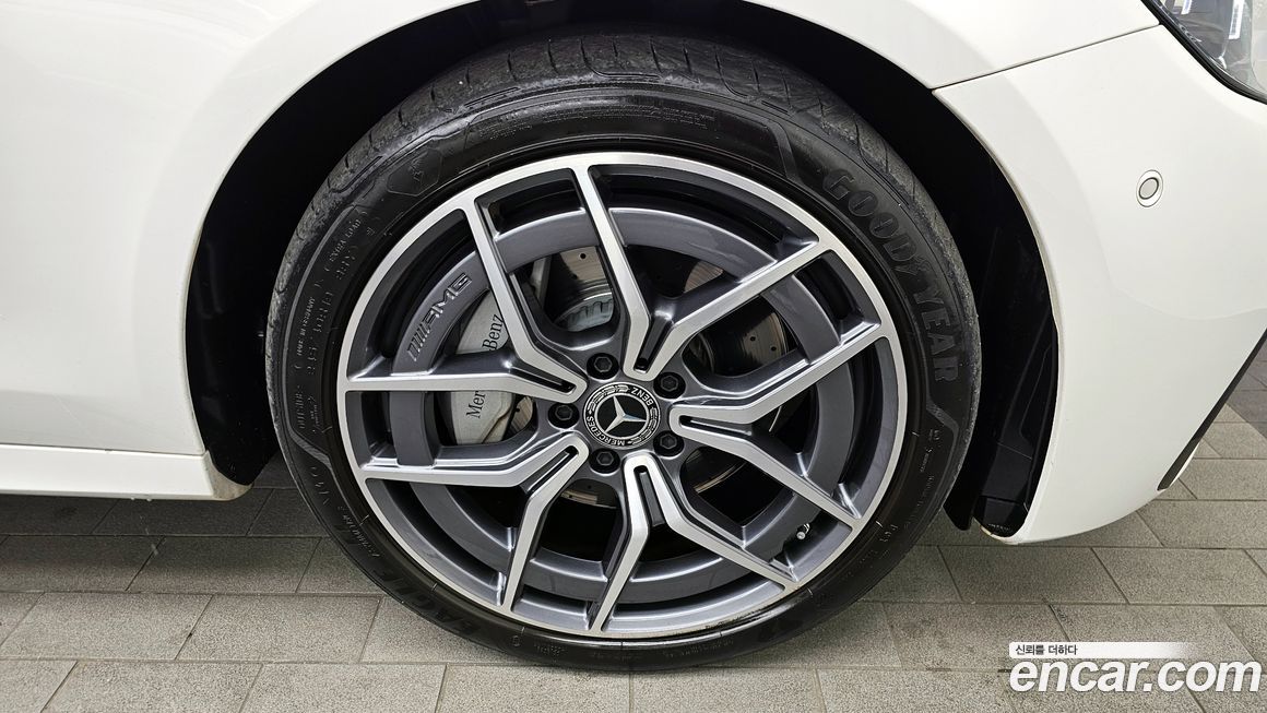 Mercedes-Benz E-Class E220d 4MATIC AMG Line, 2023