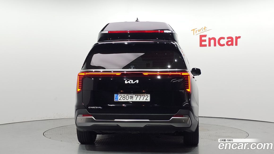 Kia Carnival 9-Seater Hi Limousine, 2024