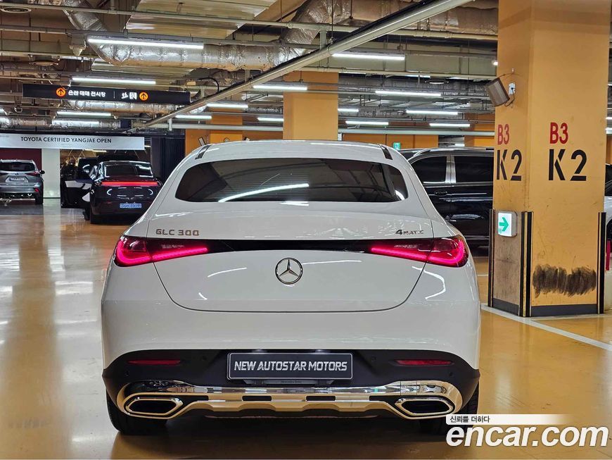 Mercedes-Benz GLC-Class GLC300 4MATIC Avnatgarde Coupe, 2025