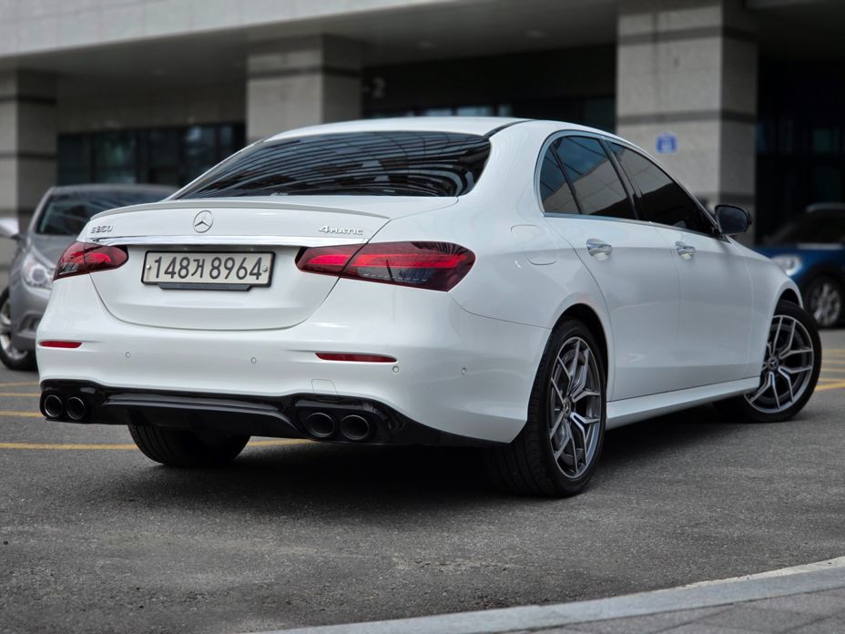 Mercedes-Benz E-Class E220d 4MATIC AMG Line, 2022