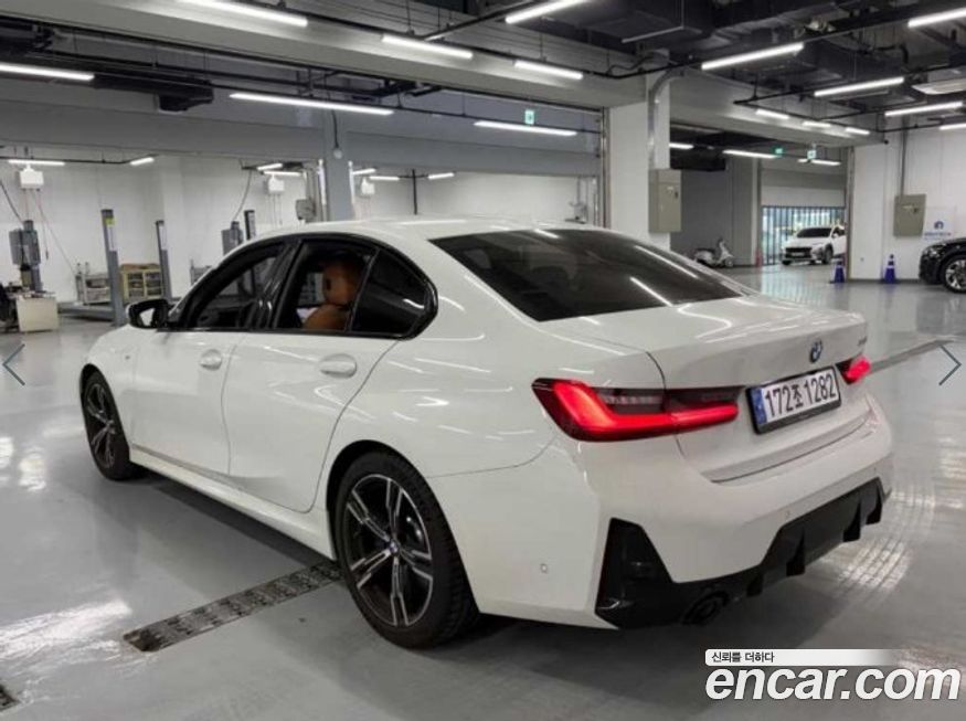 BMW 3-Series 320i M Sport, 2024
