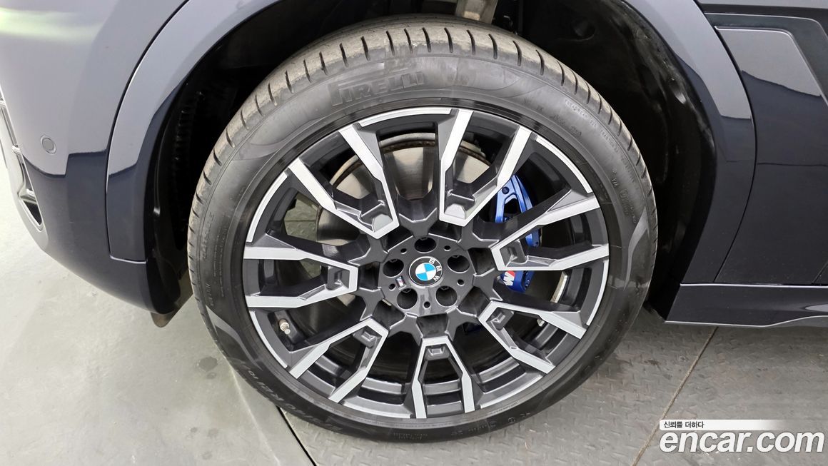 BMW X6 xDrive40i M Sport, 2025