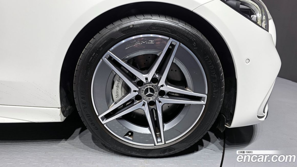 Mercedes-Benz C-Class C200 AMG Line, 2025