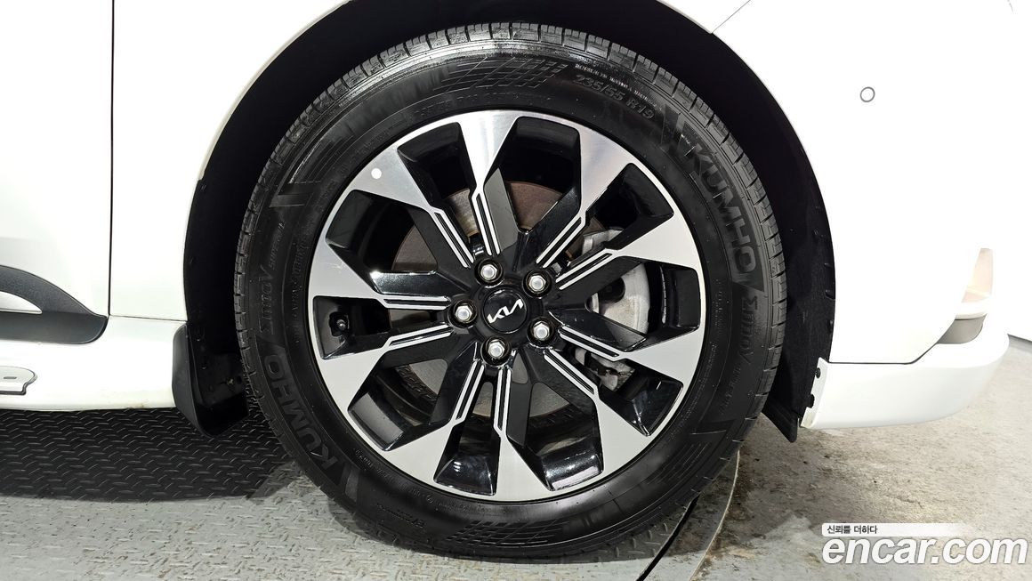 Kia Carnival 9-Seater Noblesse, 2023