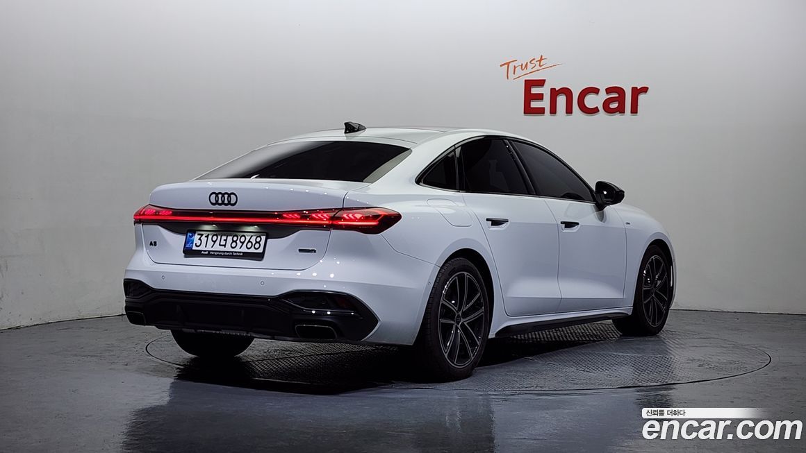 Audi A5 45 TFSI Quattro S Line, 2025