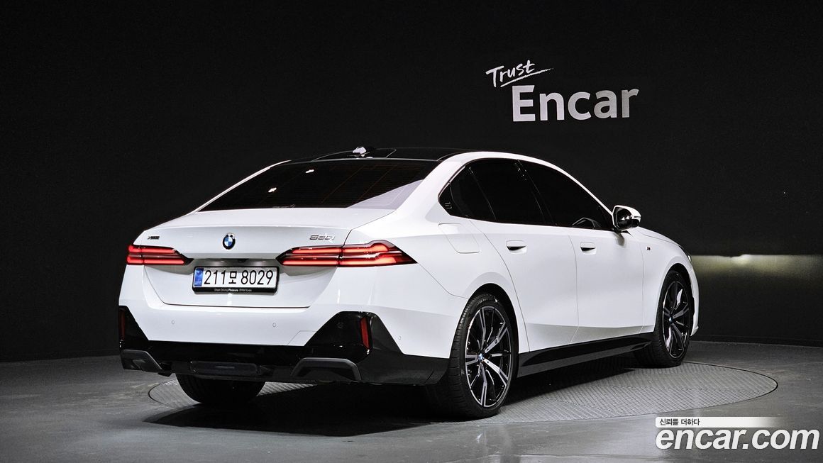 BMW 5-Series 530i xDrive M Sport, 2025