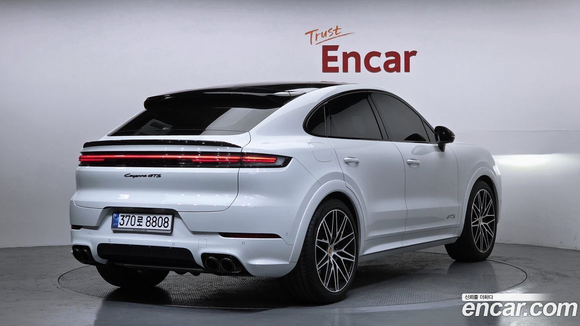 Porsche Cayenne 4.0 GTS Coupe, 2025