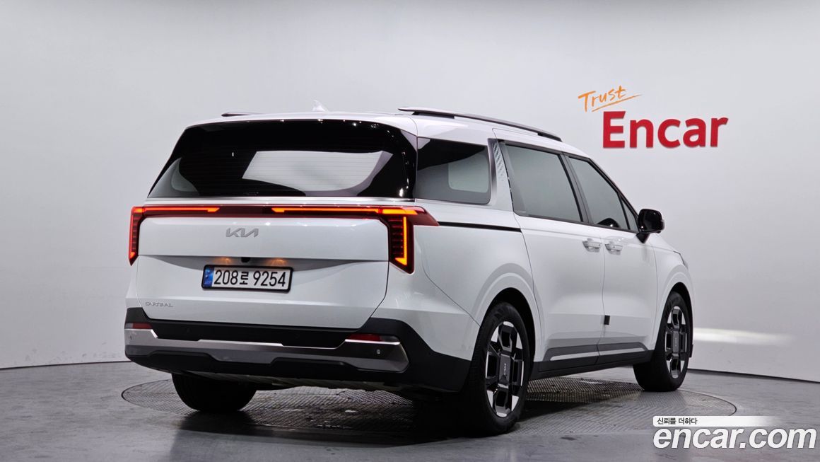 Kia Carnival 9-Seater Signature, 2025