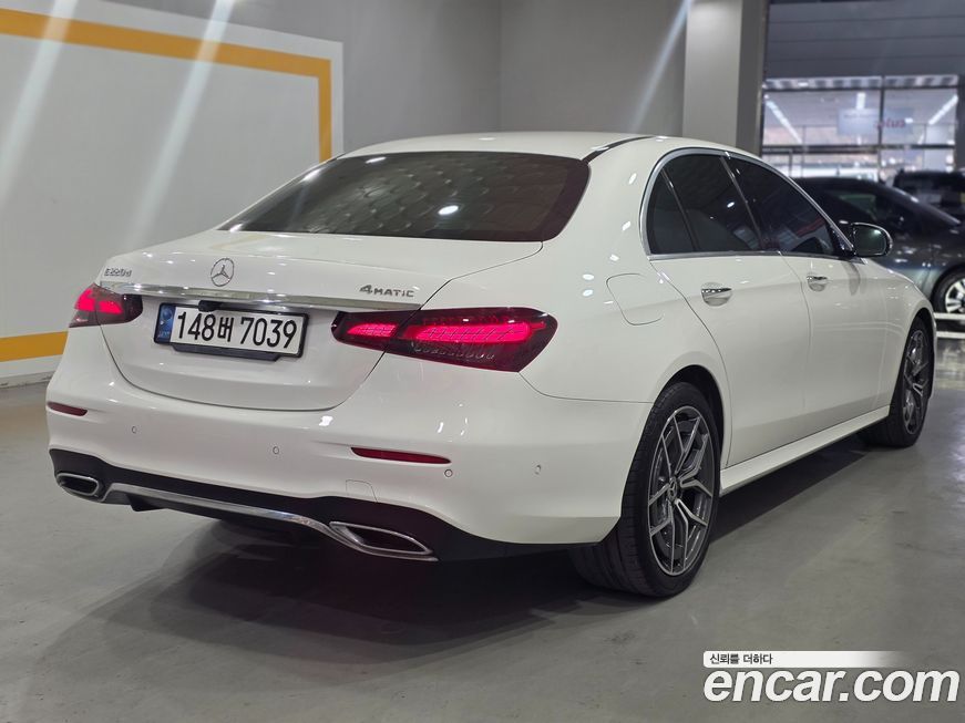 Mercedes-Benz E-Class E220d 4MATIC AMG Line, 2022