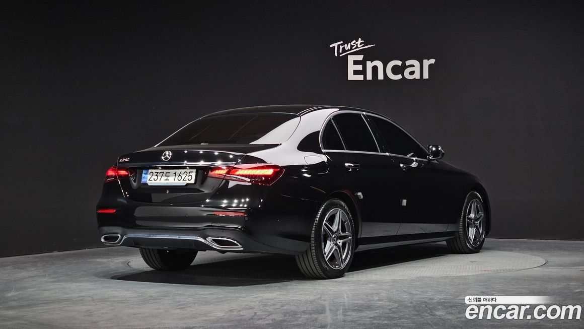 Mercedes-Benz E-Class E250 AMG Line, 2023