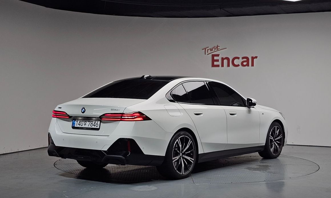 BMW 5-Series 530i xDrive M Sport, 2025