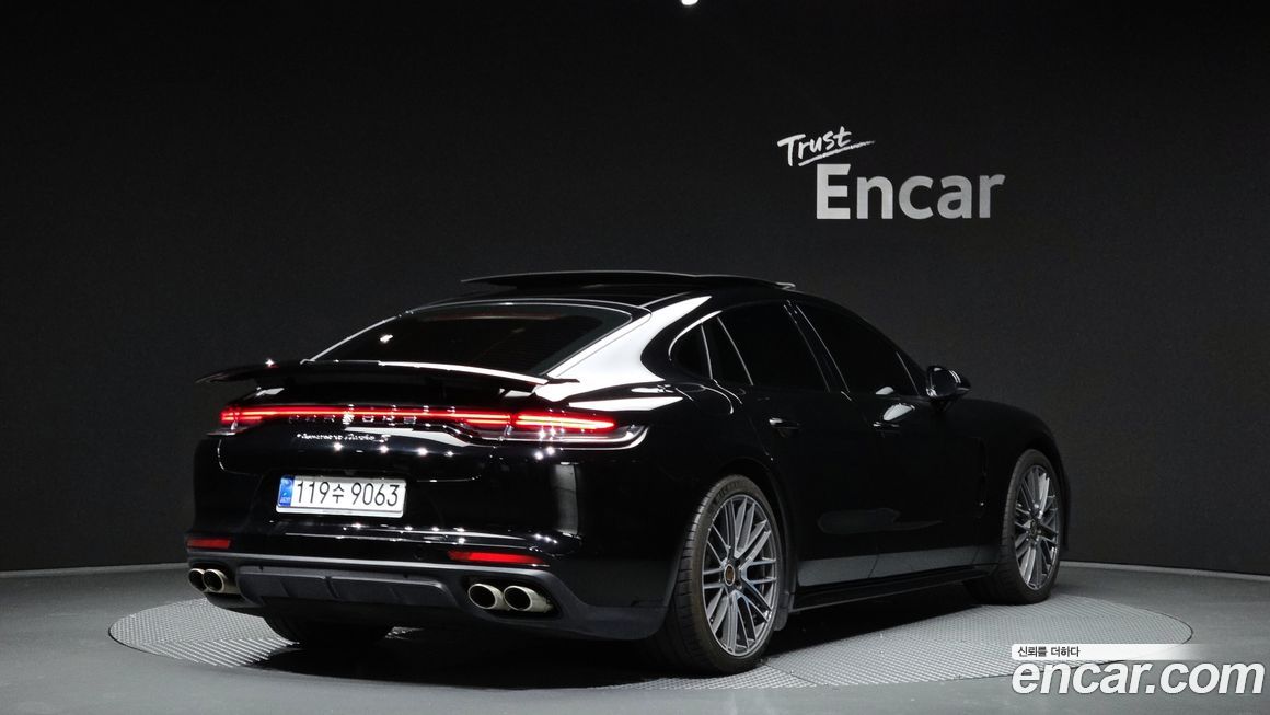 Porsche Panamera 4.0 Turbo S, 2021