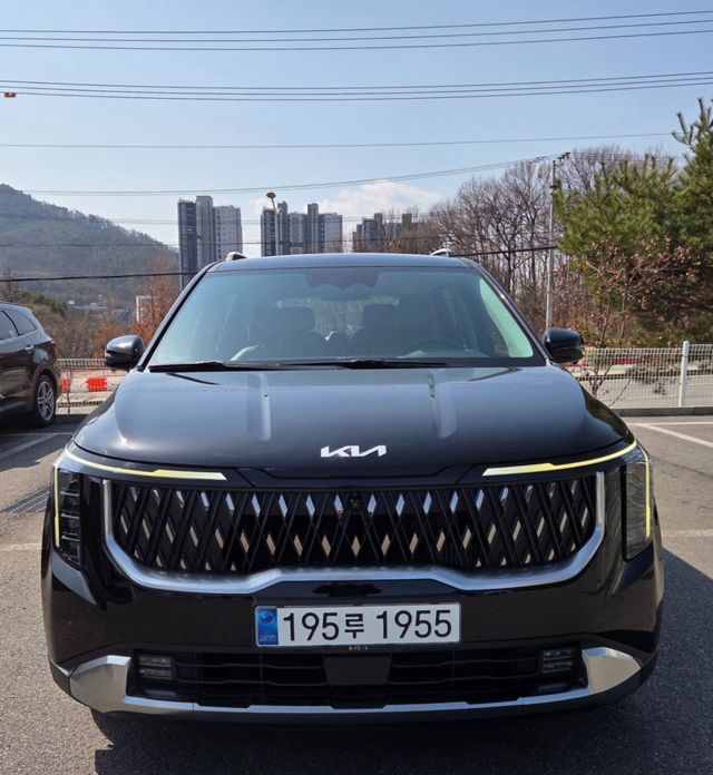 Kia Carnival 7-Seater Noblesse, 2024