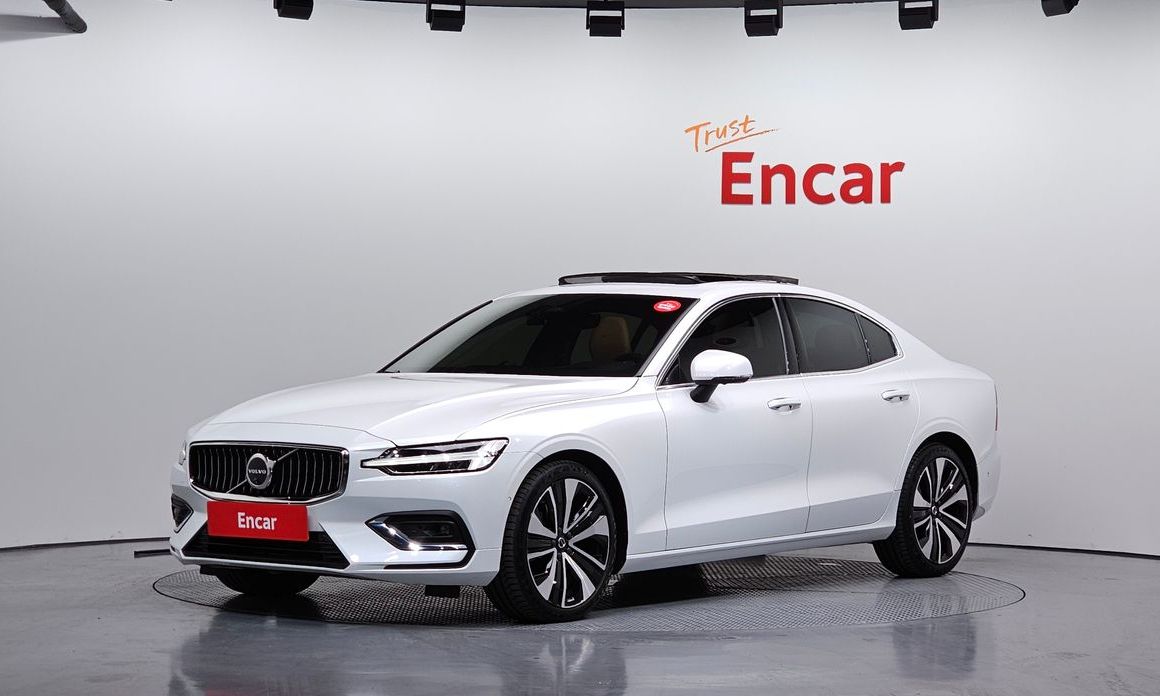 Volvo S60 B5 Ultra Bright, 2025