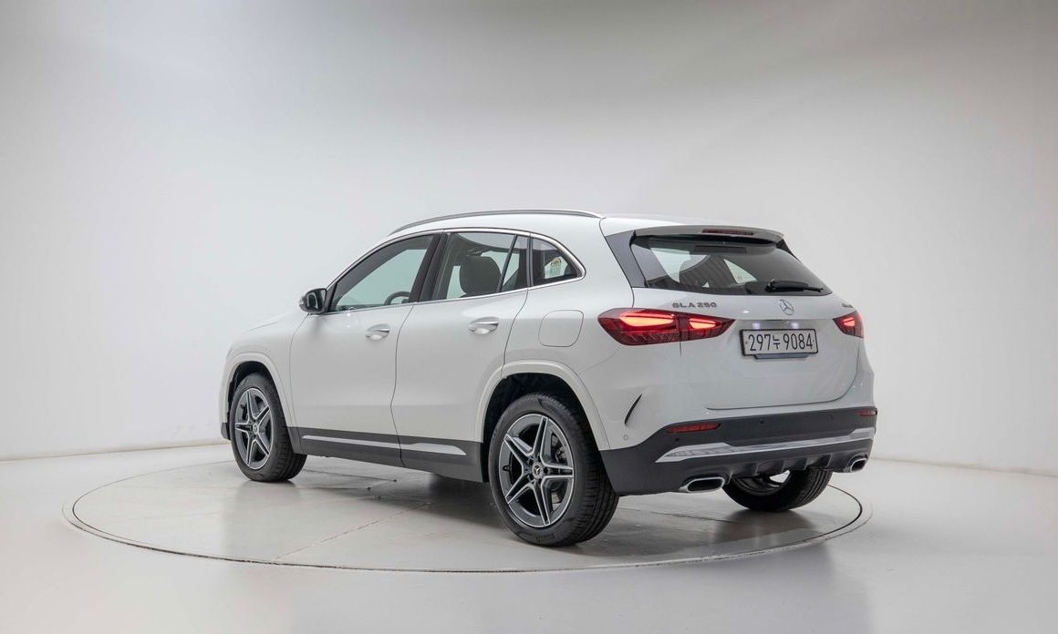 Mercedes-Benz GLA-Class GLA250 4MATIC, 2025