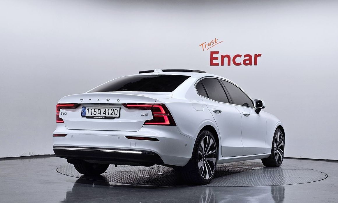 Volvo S60 B5 Ultimate Bright, 2024