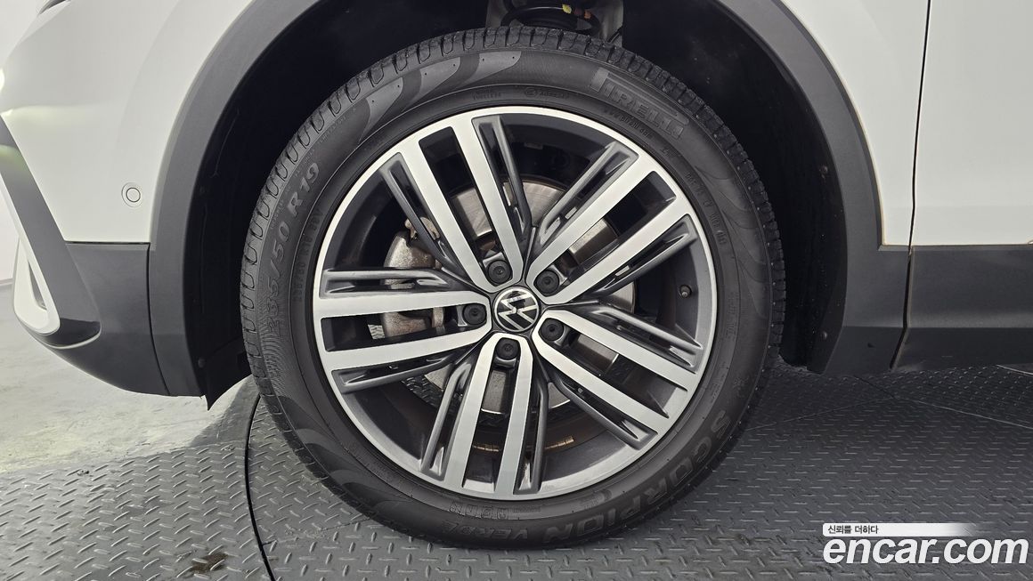 Volkswagen Tiguan 2.0 TSI Prestige, 2022