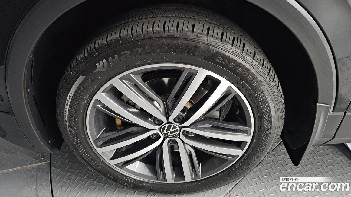 Volkswagen Tiguan 2.0 TSI Prestige, 2023