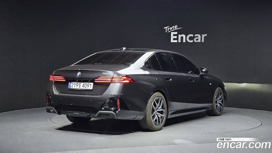 BMW 5-Series 520i M Sport, 2024