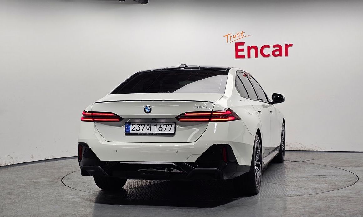 BMW 5-Series 520i Special Edition, 2024