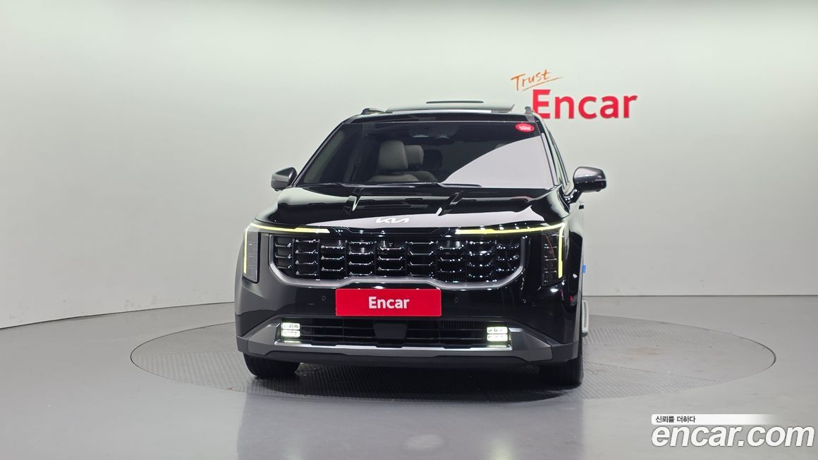 Kia Carnival 9-Seater Gravity, 2024