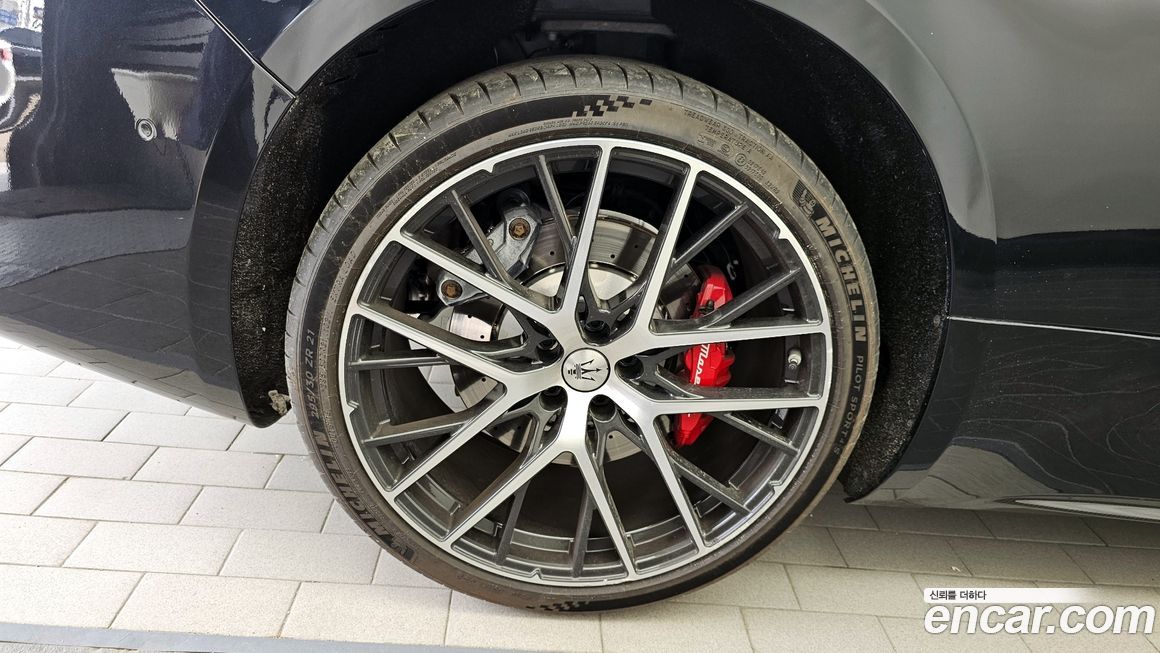 Maserati Gran Cabrio 3.0 V6 Trofeo, 2024