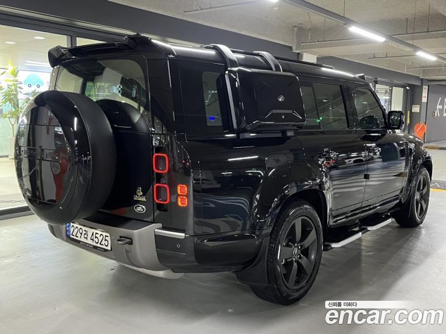 Land Rover Defender 130 D300 X-Dynamic HSE, 2023