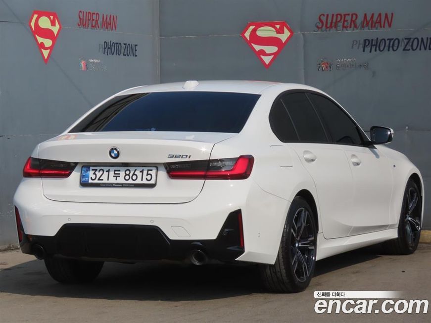 BMW 3-Series 320i M Sport, 2025