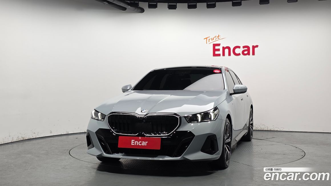 BMW 5-Series 530i xDrive M Sport, 2024