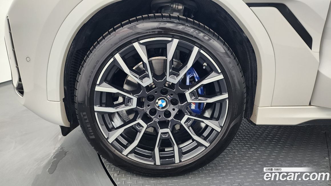 BMW X6 xDrive40i M Sport, 2024