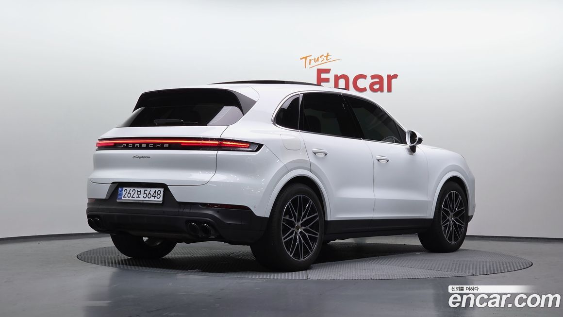 Porsche Cayenne 3.0, 2024