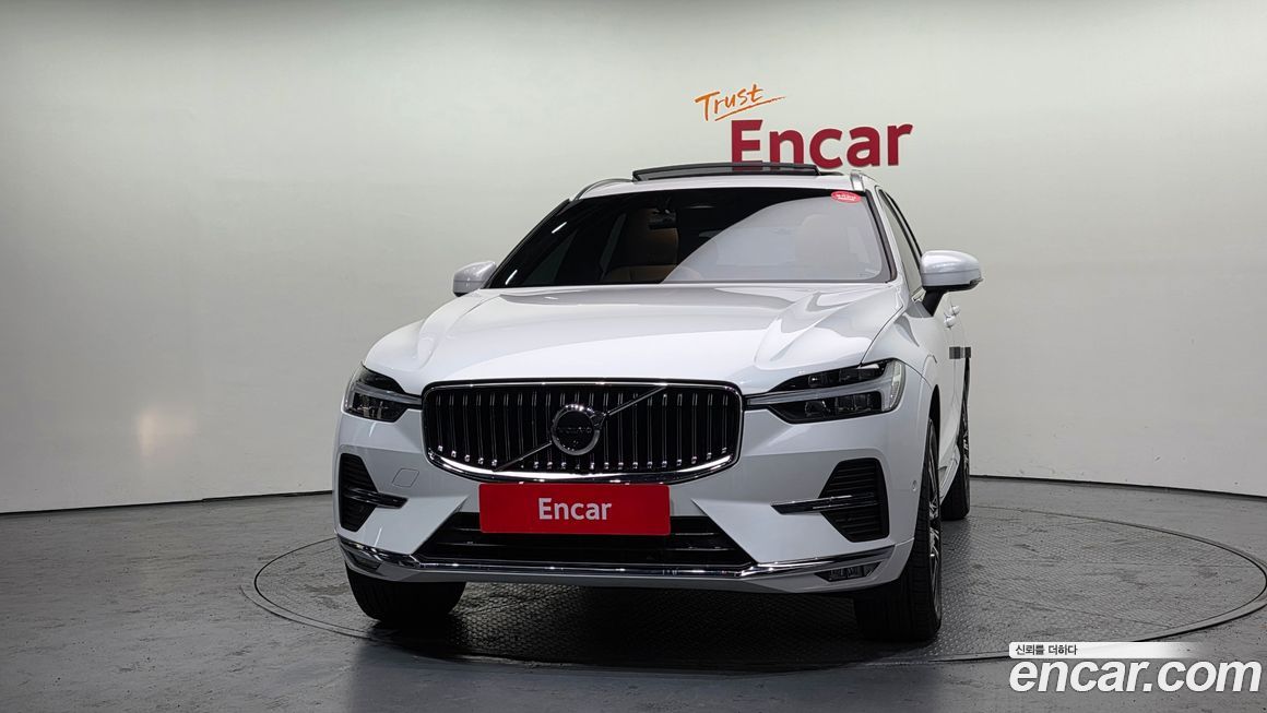 Volvo XC60 B5 Inscription, 2022