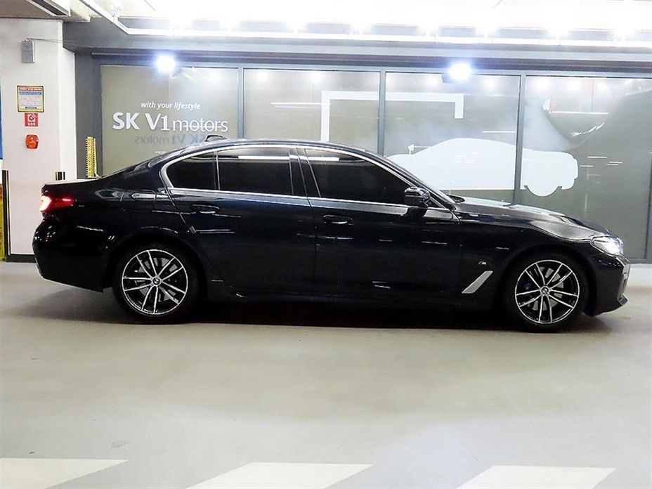 BMW 5-Series 520i M Sport, 2022