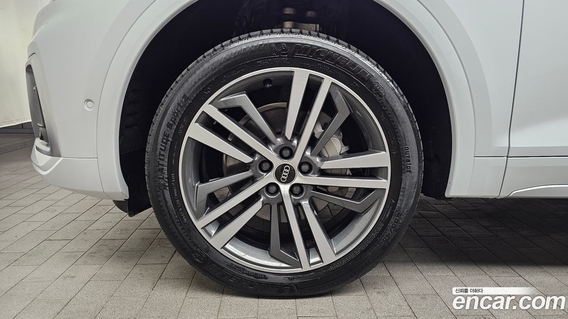 Audi Q5 45 TFSI Quattro Premium, 2023