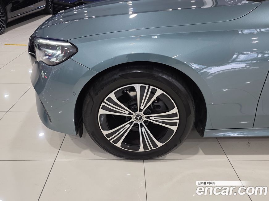 Mercedes-Benz E-Class E200 Avantgarde, 2025