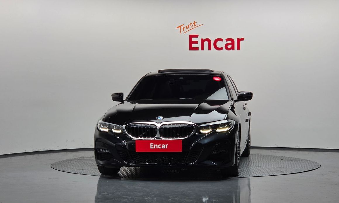 BMW 3-Series 320i M Sport, 2022