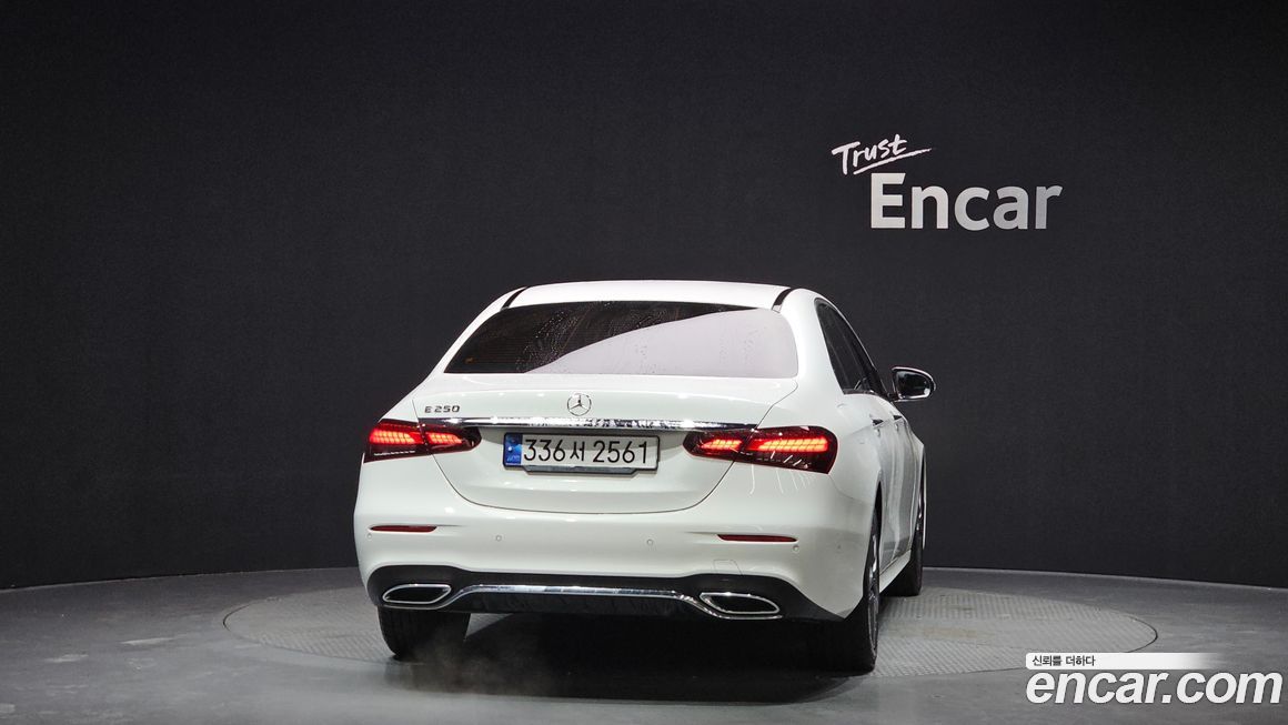 Mercedes-Benz E-Class E250 AMG Line, 2023