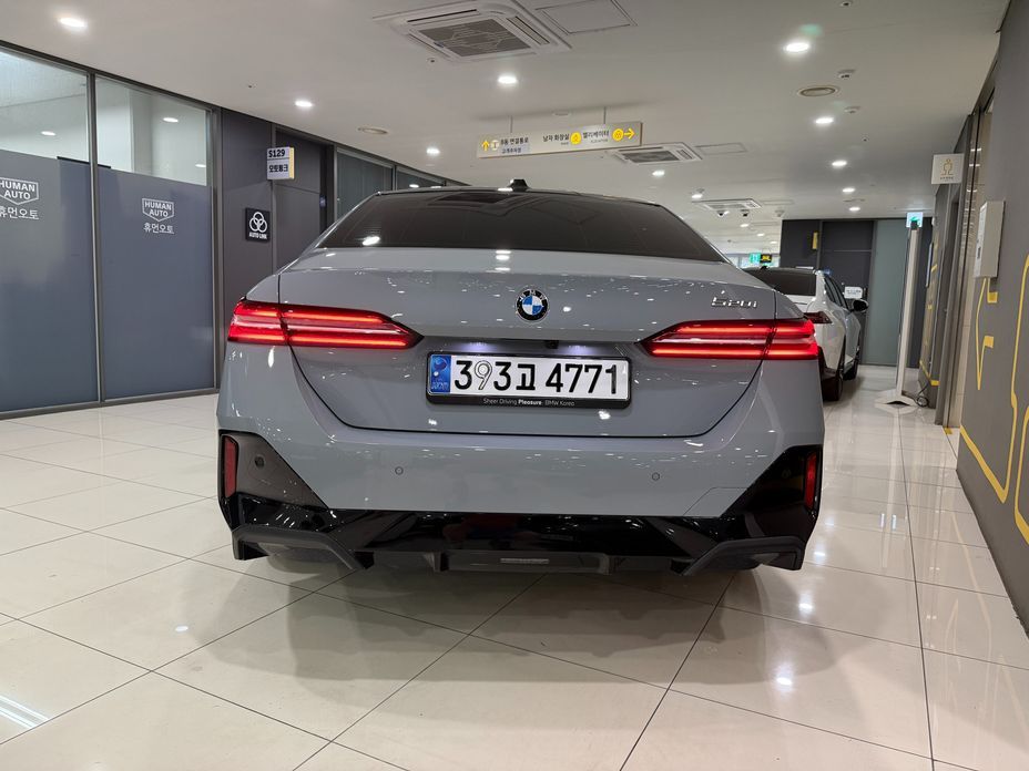 BMW 5-Series 520i M Sport, 2024
