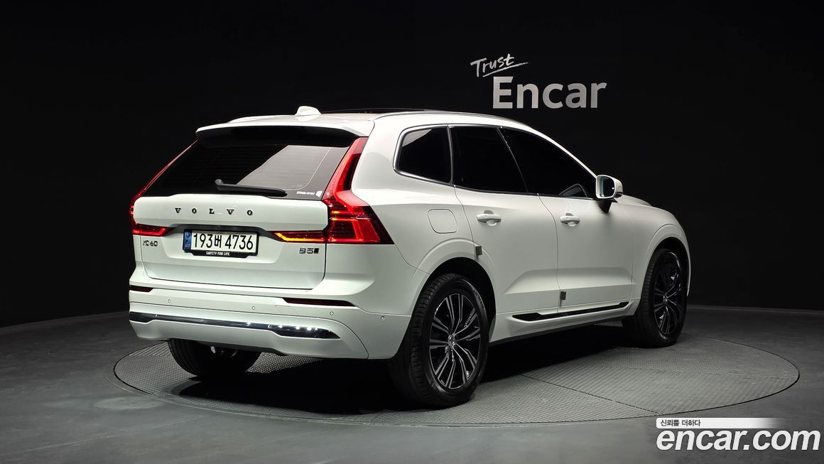 Volvo XC60 B5 Inscription, 2022