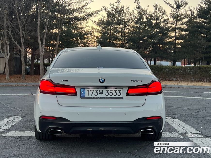 BMW 5-Series 530i xDrive M Sport Package, 2023
