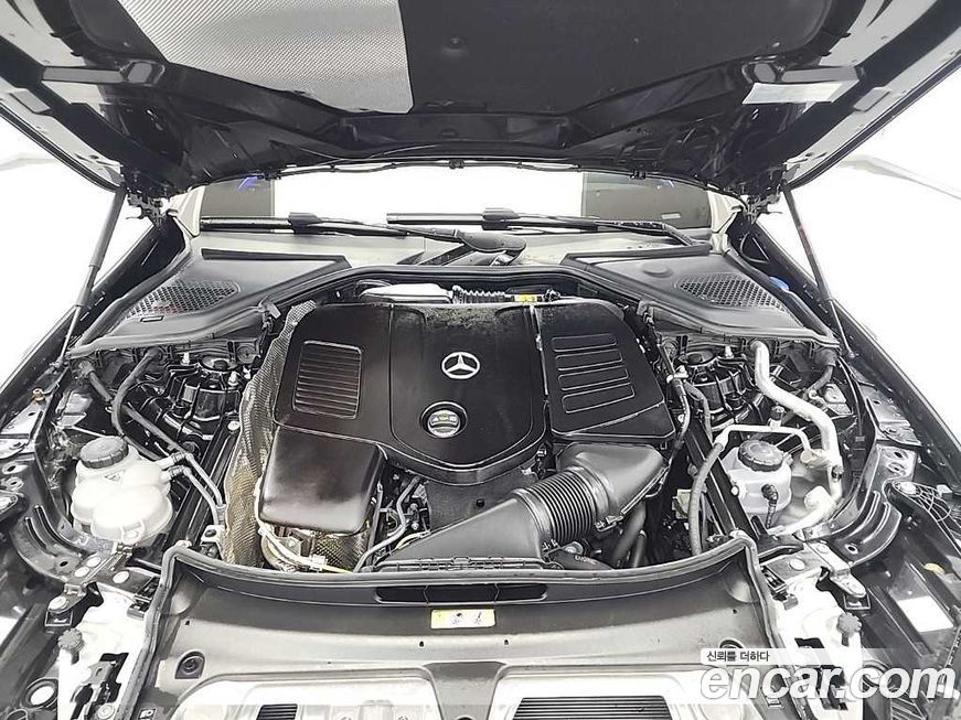 Mercedes-Benz E-Class E300 4MATIC Exclusive, 2024