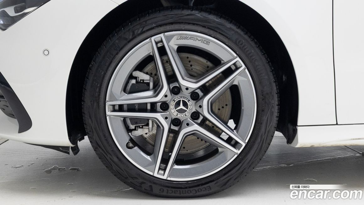 Mercedes-Benz CLA-Class CLA250 4MATIC, 2025