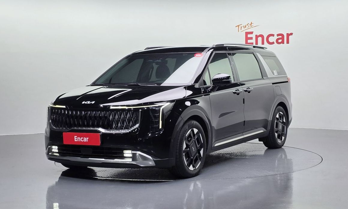 Kia Carnival 9-Seater Signature, 2024