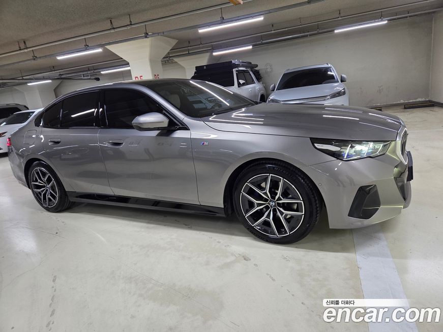 BMW 5-Series 523d M Sport, 2025