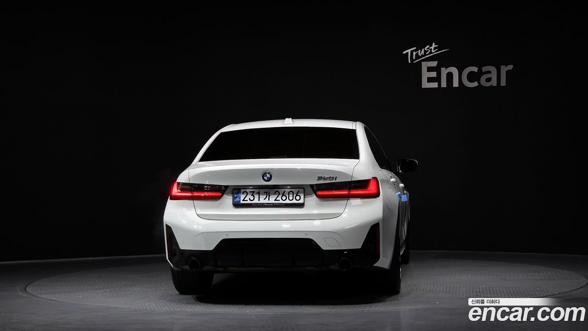 BMW 3-Series 320i M Sport, 2024