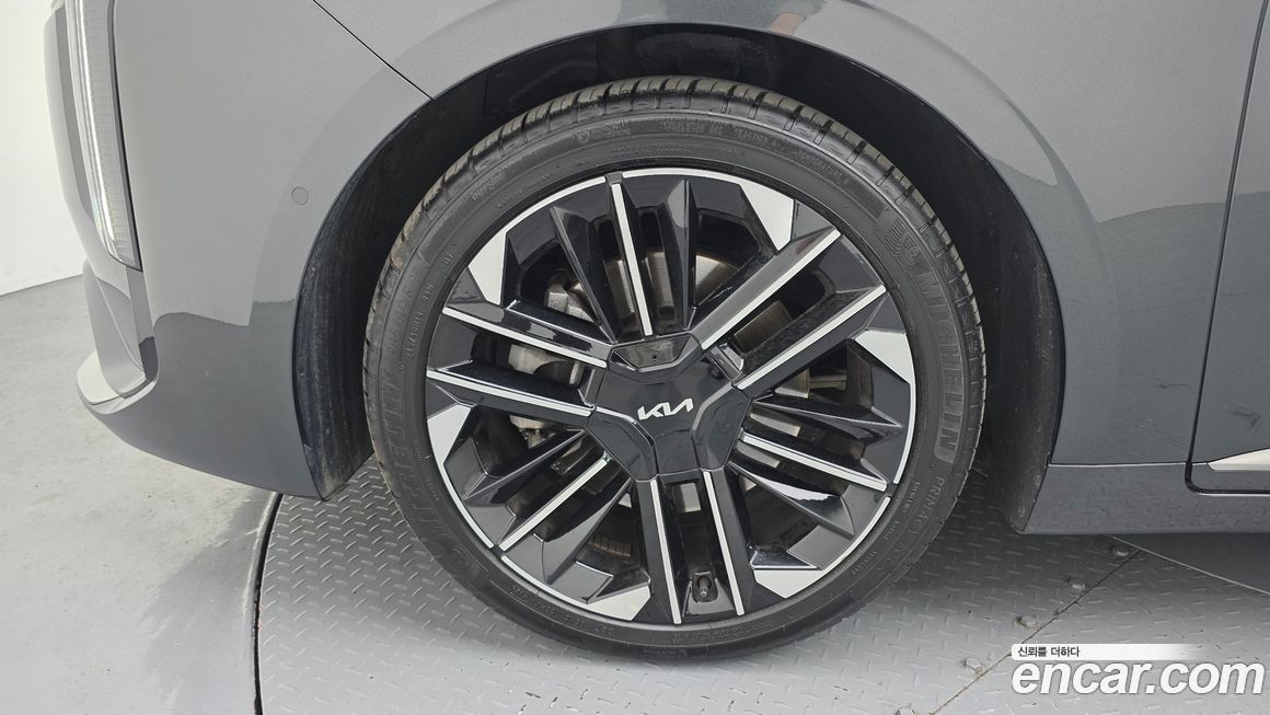 Kia K8 2.5 Gasoline 2WD, 2025