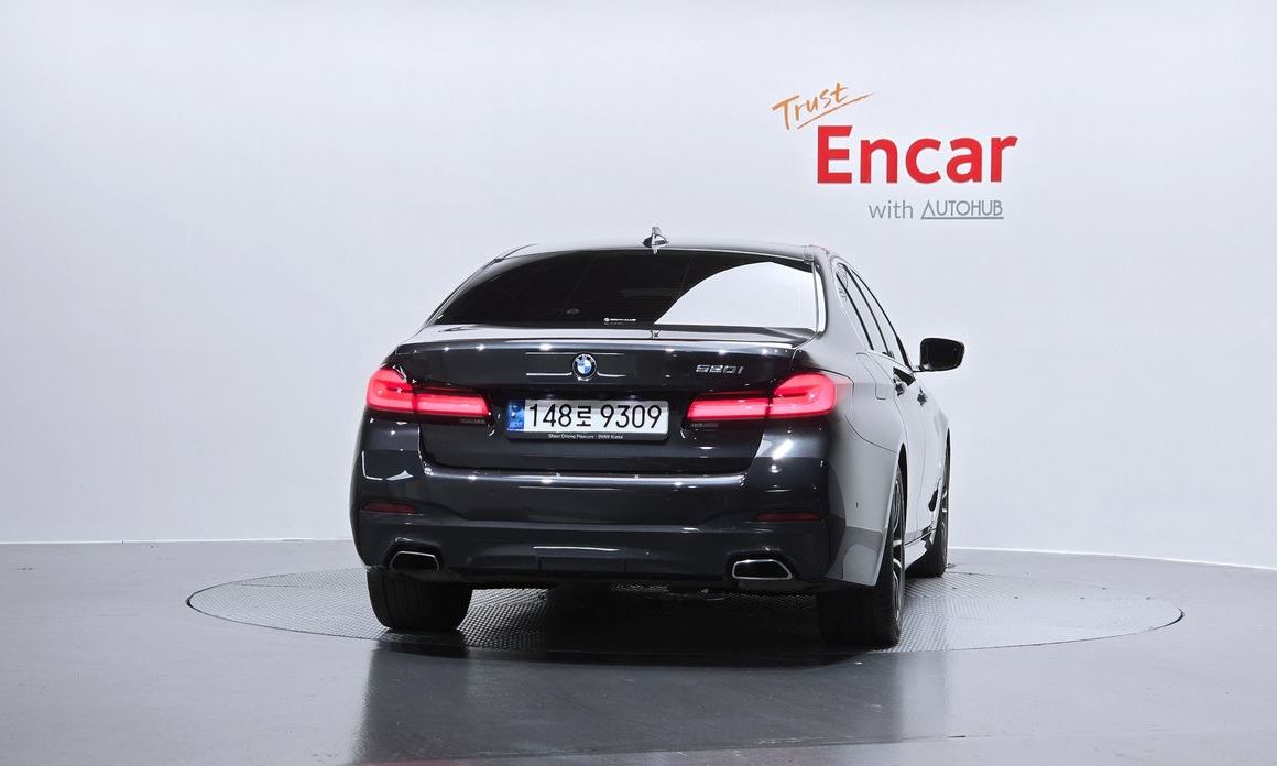 BMW 5-Series 520i M Sport, 2022