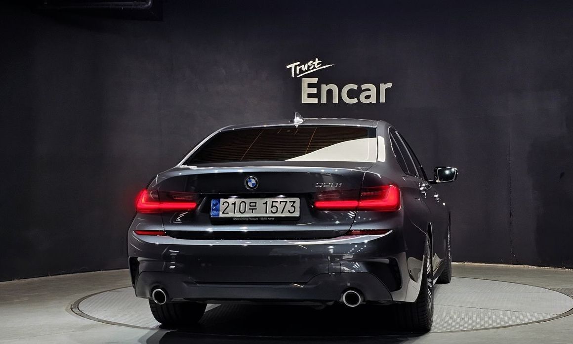 BMW 3-Series 320i M Sport, 2022