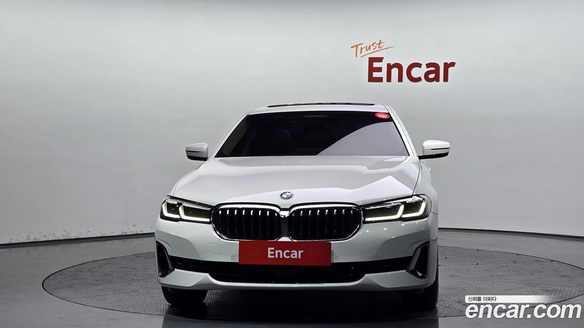 BMW 5-Series 530i xDrive Luxury, 2023