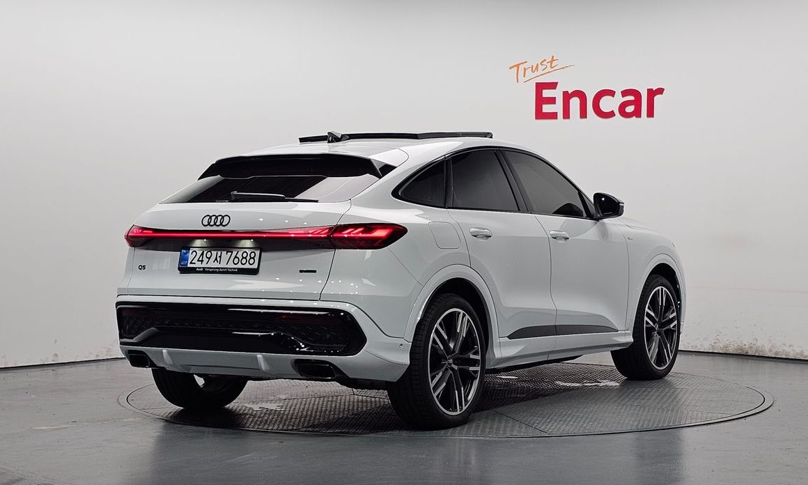 Audi Q5 45 TFSI Quattro S Line Black Edition Sport Back, 2025